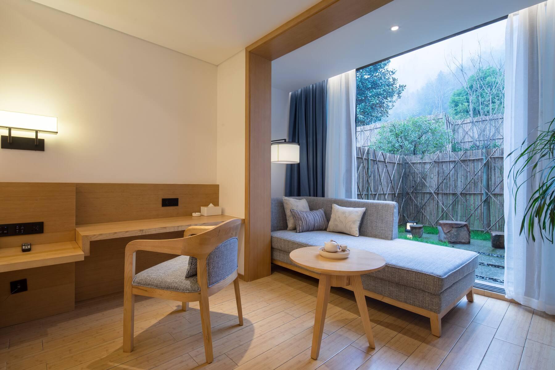 Howard Johnson Huashuiwan Hot Springs Resort Chengdu Exterior foto